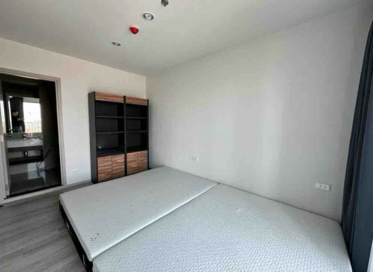 For SaleCondoPinklao, Charansanitwong : ✨🏙️ Urgent sale, 2 bathrooms, 2 bathrooms, with furniture, very good price ✅