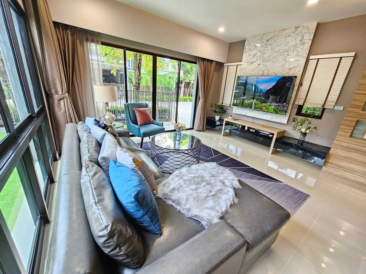 For RentHouseLadkrabang, Suwannaphum Airport : P-2851 Luxurious detached house, good location, ready to move in, near Seacon Square and Paradise Park and Suan Luang Rama IX.