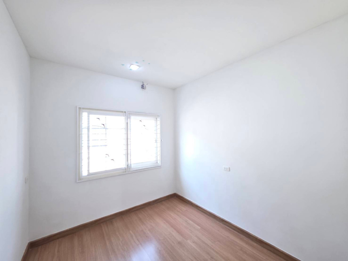 ให้เช่าทาวน์โฮมพระราม 5 ราชพฤกษ์ บางกรวย : ให้เช่าทาวน์โฮม โกลเด้นทาวน์ วงศ์สว่าง - รัชดา ใกล้ MRT แยกติวานนท์ เพียง 5 นาที