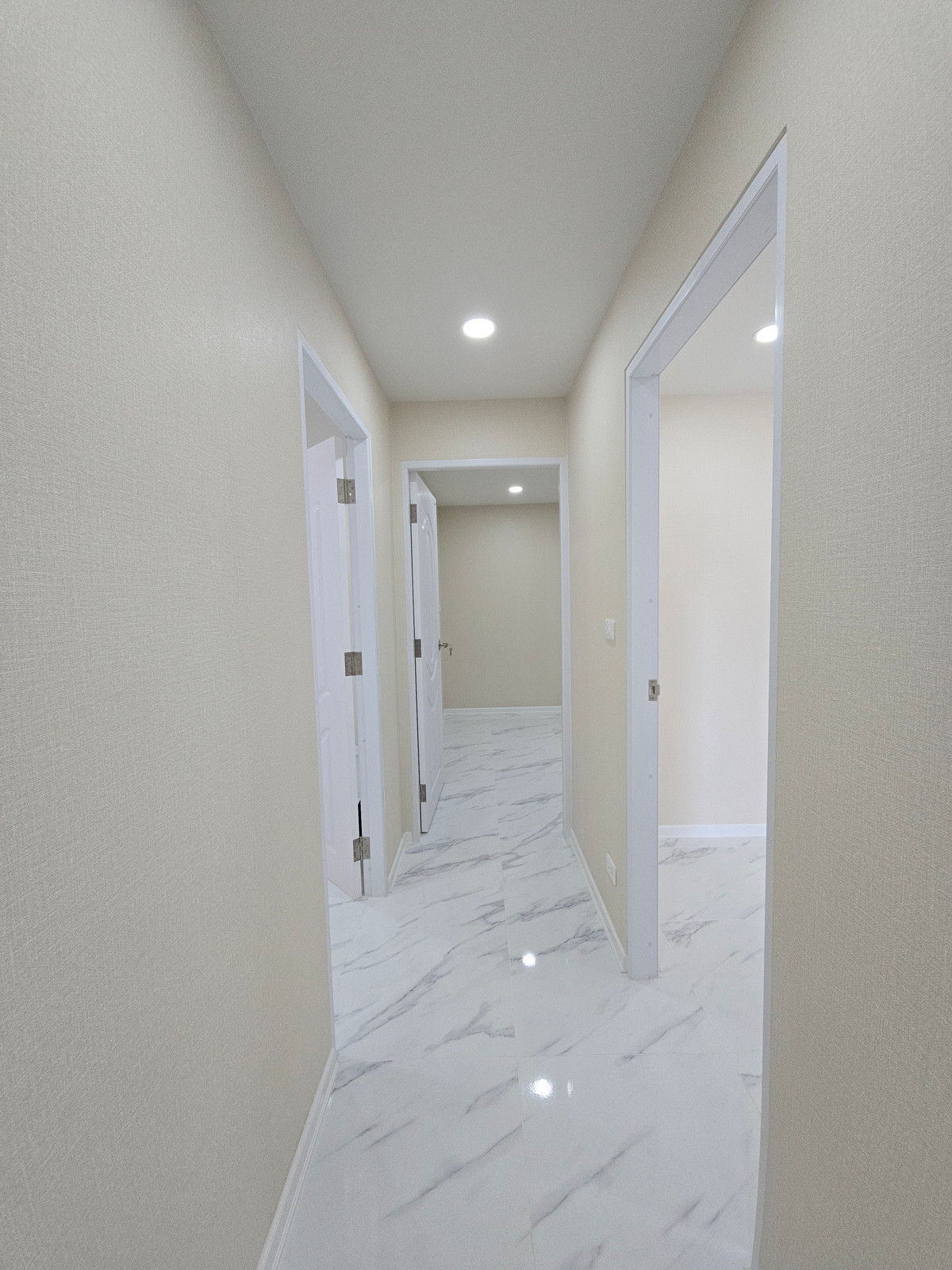 ขายคอนโดสาทร นราธิวาส : FQ ขายคอนโด Sathorn Suites Condominium ราคา 4,500,000 บาท [MKs251107]