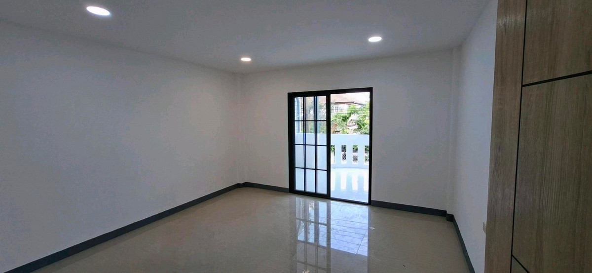 For SaleTownhomeNawamin, Ramindra : 📣ขายทาวน์เฮาส์ ซอยรามอินทรา46 หมู่บ้าน บก.ทหารสูงสุด รีโนเวทใหม่ พร้อมอยู่  ทำเลหายาก  พลาดแล้วจะเสียใจแน่นอน✅
