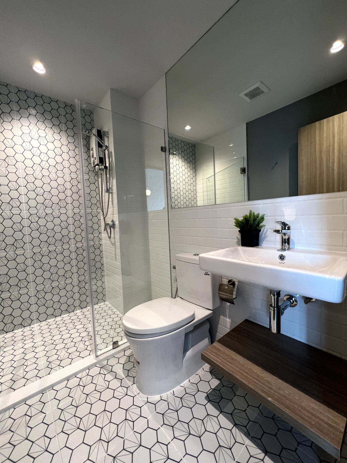 ให้เช่าคอนโดท่าพระ ตลาดพลู วุฒากาศ : ให้เช่า คอนโดแถว สาทร-ท่าพระ เดินถึง BTS ตลาดพลู 2 นอน 2 น้ำ วิวโล่ง เฟอร์จัดเต็ม เครื่องซักผ้า ทีวี ตู้เย็นไฟฟ้าครบ พร้อมอยู่