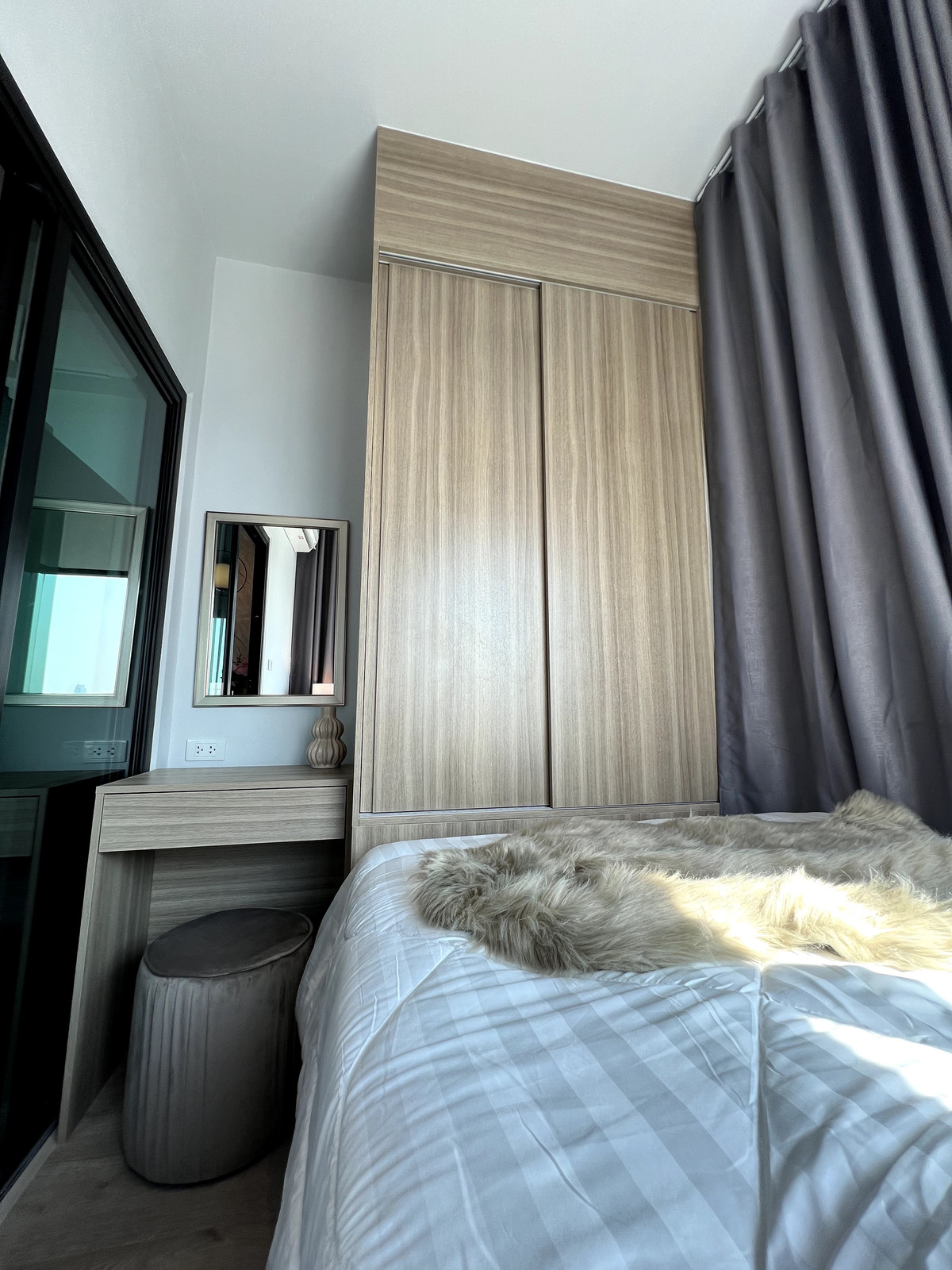 ให้เช่าคอนโดท่าพระ ตลาดพลู วุฒากาศ : ให้เช่า คอนโดแถว สาทร-ท่าพระ เดินถึง BTS ตลาดพลู 2 นอน 2 น้ำ วิวโล่ง เฟอร์จัดเต็ม เครื่องซักผ้า ทีวี ตู้เย็นไฟฟ้าครบ พร้อมอยู่