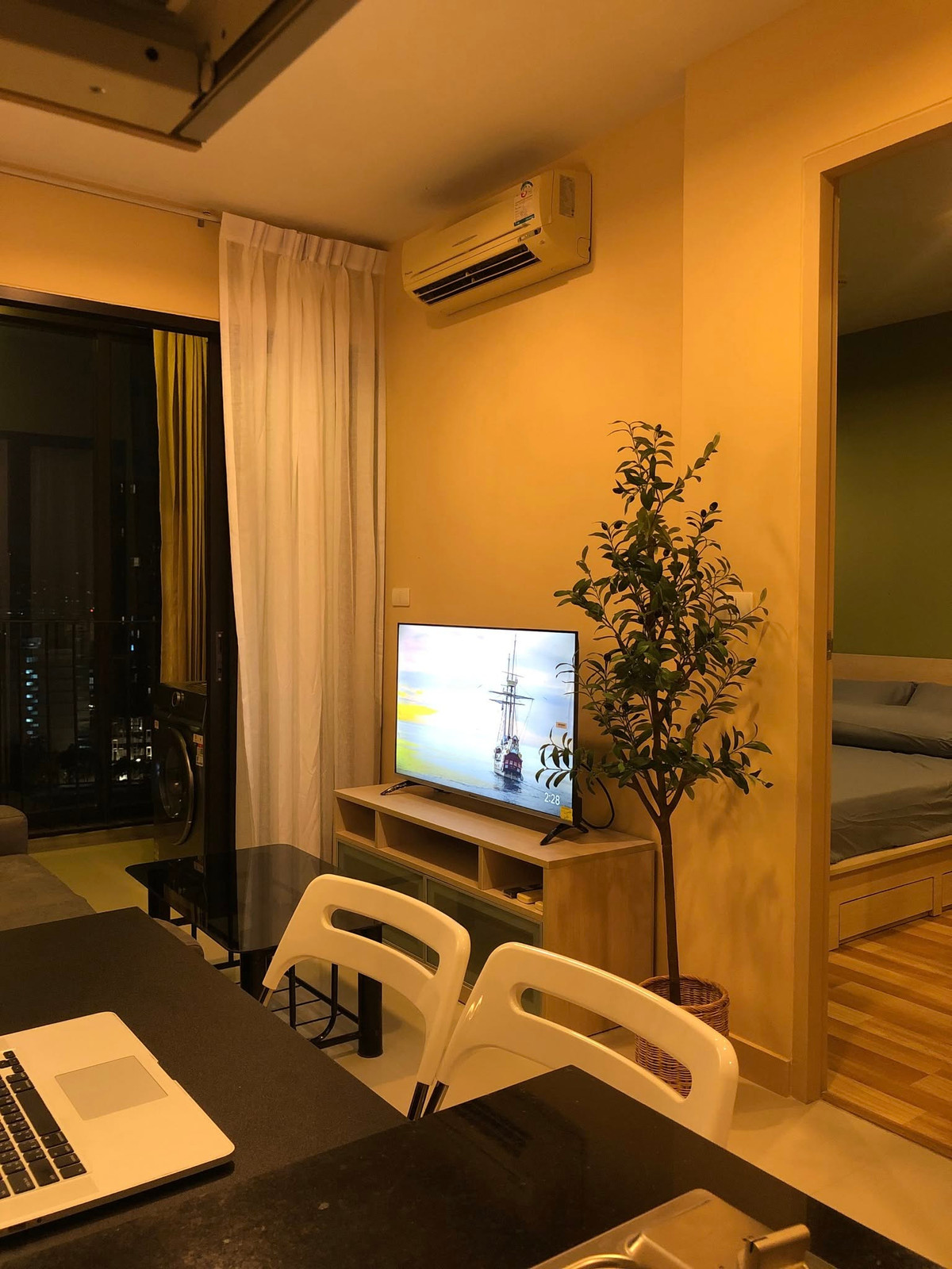 For SaleCondoRatchadapisek, Huaikwang, Suttisan : deo Ratchada - Huaykwang / 1 Bedrooms (FOR SALE), Ideo Ratchada - Huaykwang / 1 Bedroom (For Sale) TARN058