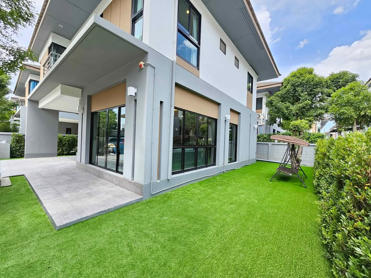For RentHouseLadkrabang, Suwannaphum Airport : P-2851 Luxurious detached house, good location, ready to move in, near Seacon Square and Paradise Park and Suan Luang Rama IX.