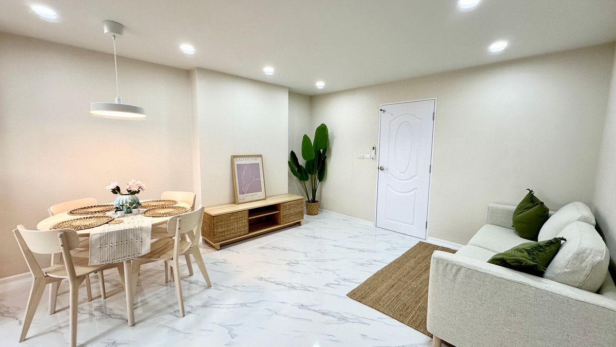 ขายคอนโดสาทร นราธิวาส : FQ ขายคอนโด Sathorn Suites Condominium ราคา 4,500,000 บาท [MKs251107]