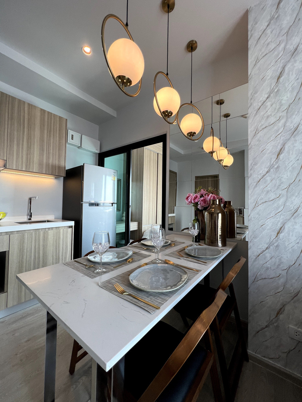 ให้เช่าคอนโดท่าพระ ตลาดพลู วุฒากาศ : ให้เช่า คอนโดแถว สาทร-ท่าพระ เดินถึง BTS ตลาดพลู 2 นอน 2 น้ำ วิวโล่ง เฟอร์จัดเต็ม เครื่องซักผ้า ทีวี ตู้เย็นไฟฟ้าครบ พร้อมอยู่