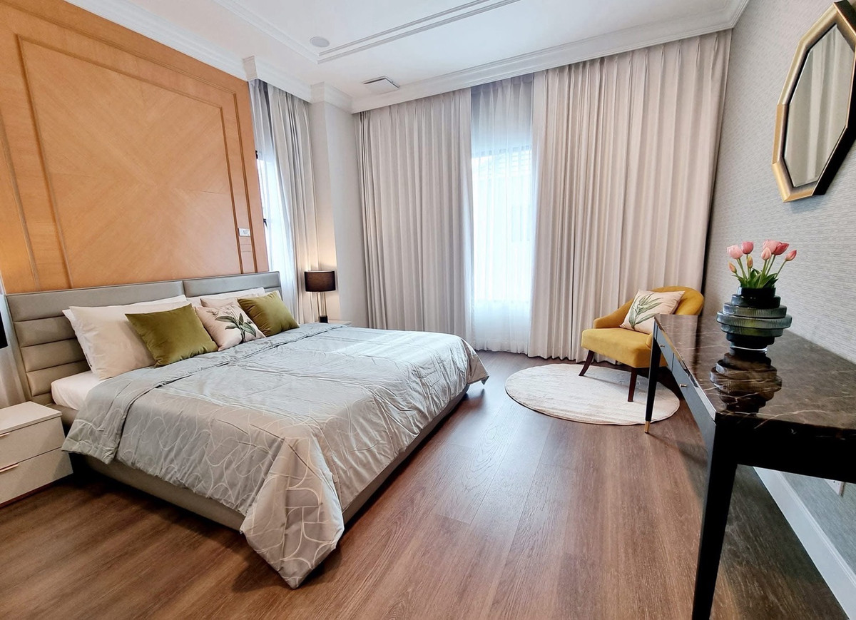 HousePattanakan, Srinakarin : 📢👇 For Sale / Rent – Luxury Houses at Nantawan Rama 9 – New Krungthep KreethaConveniently connected to multiple main routes.