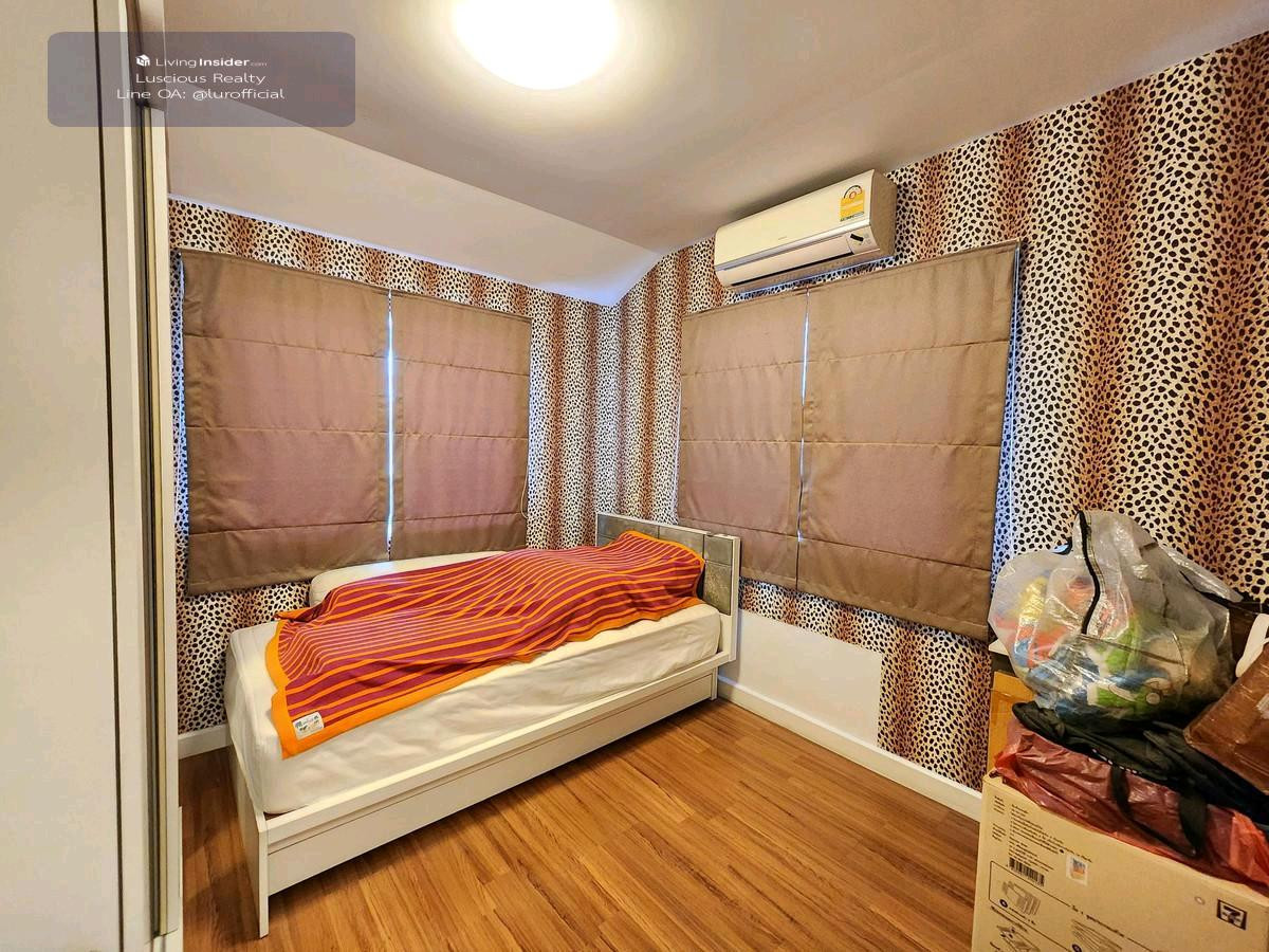 For SaleHouseNonthaburi, Bang Yai, Bangbuathong : Single house for sale, Chaiyaphruek Village, Pinklao-Kanchana  ✅️ Behind the corner, at the end of the alley, easy parking in front of the house, another 1 car  ✅️ House facing south, good wind  ✅️ Near the front of the village