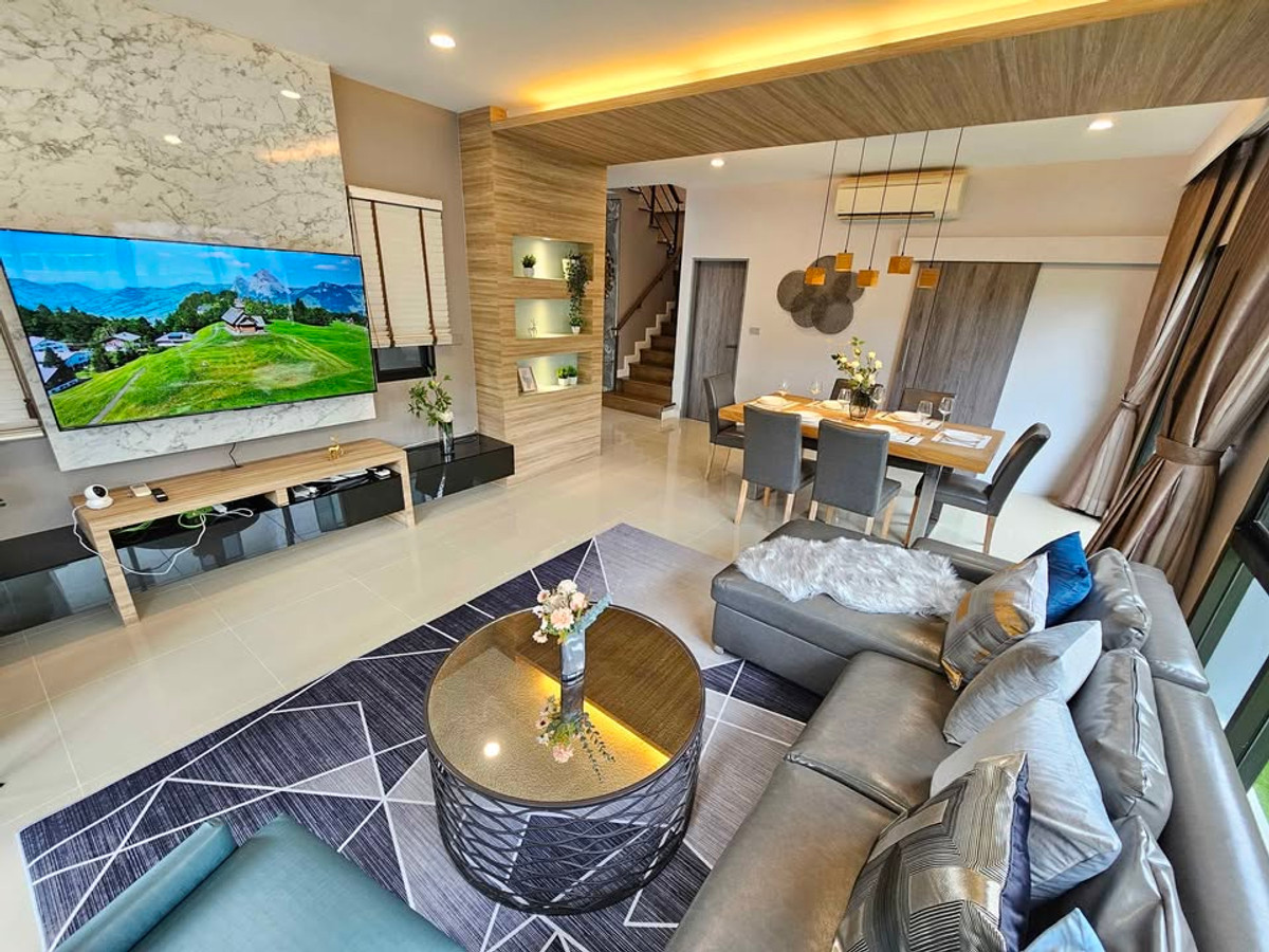 For RentHouseLadkrabang, Suwannaphum Airport : P-2851 Luxurious detached house, good location, ready to move in, near Seacon Square and Paradise Park and Suan Luang Rama IX.