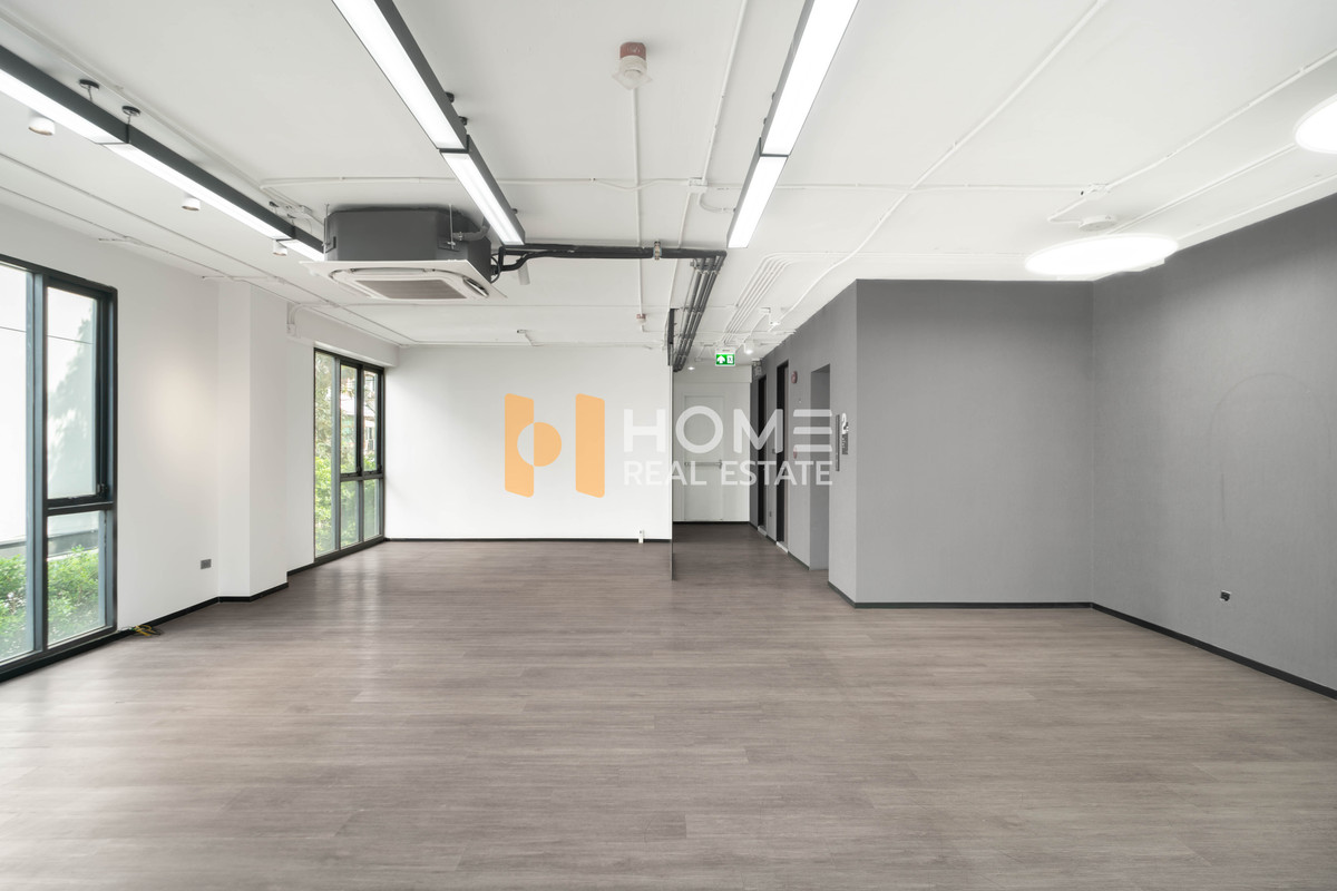 For RentPattanakan, Srinakarin : 🏡 Home office near The Nine Rama 9 📍 The Element Rama 9 🏡 The Element Rama 9 / parking for 6 cars (FOR RENT) PALM881