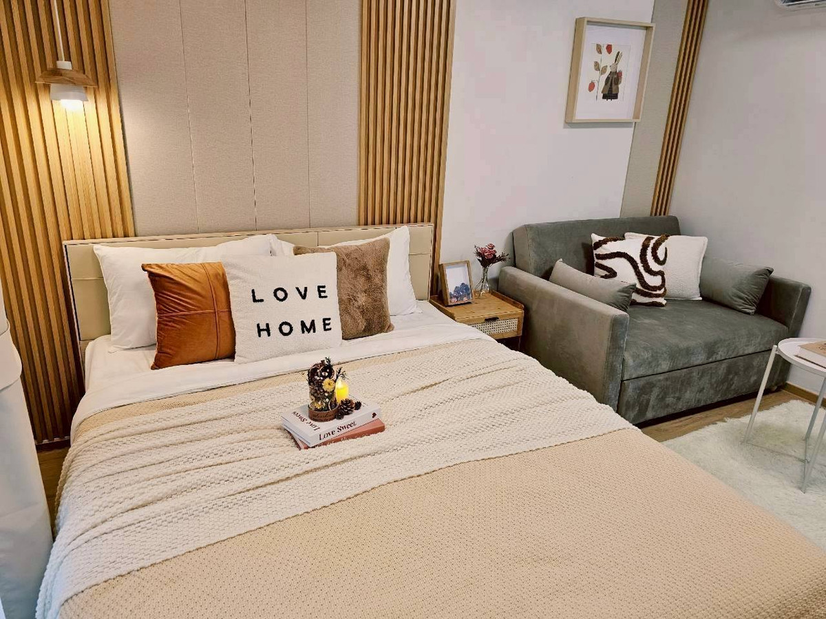 For SaleCondoOnnut, Udomsuk : P-2856 Beautiful room, swimming pool view, newly decorated, ready to move in, near BTS Punnawithi.