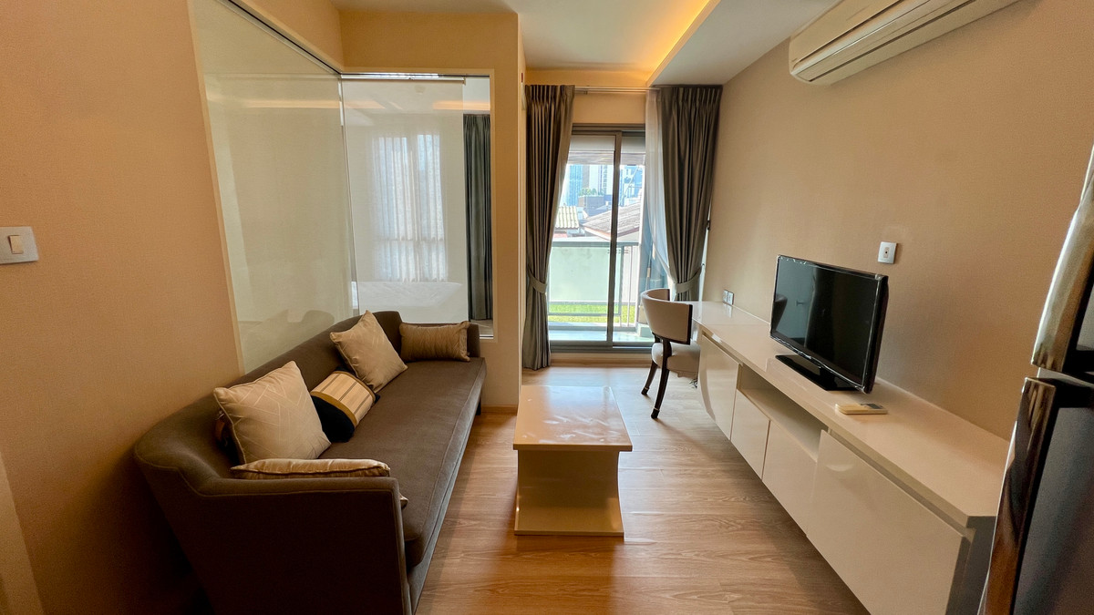 For RentCondoSukhumvit, Asoke, Thonglor : For rent: H Sukhumvit 43, 25,000 baht/month [MNr251005]