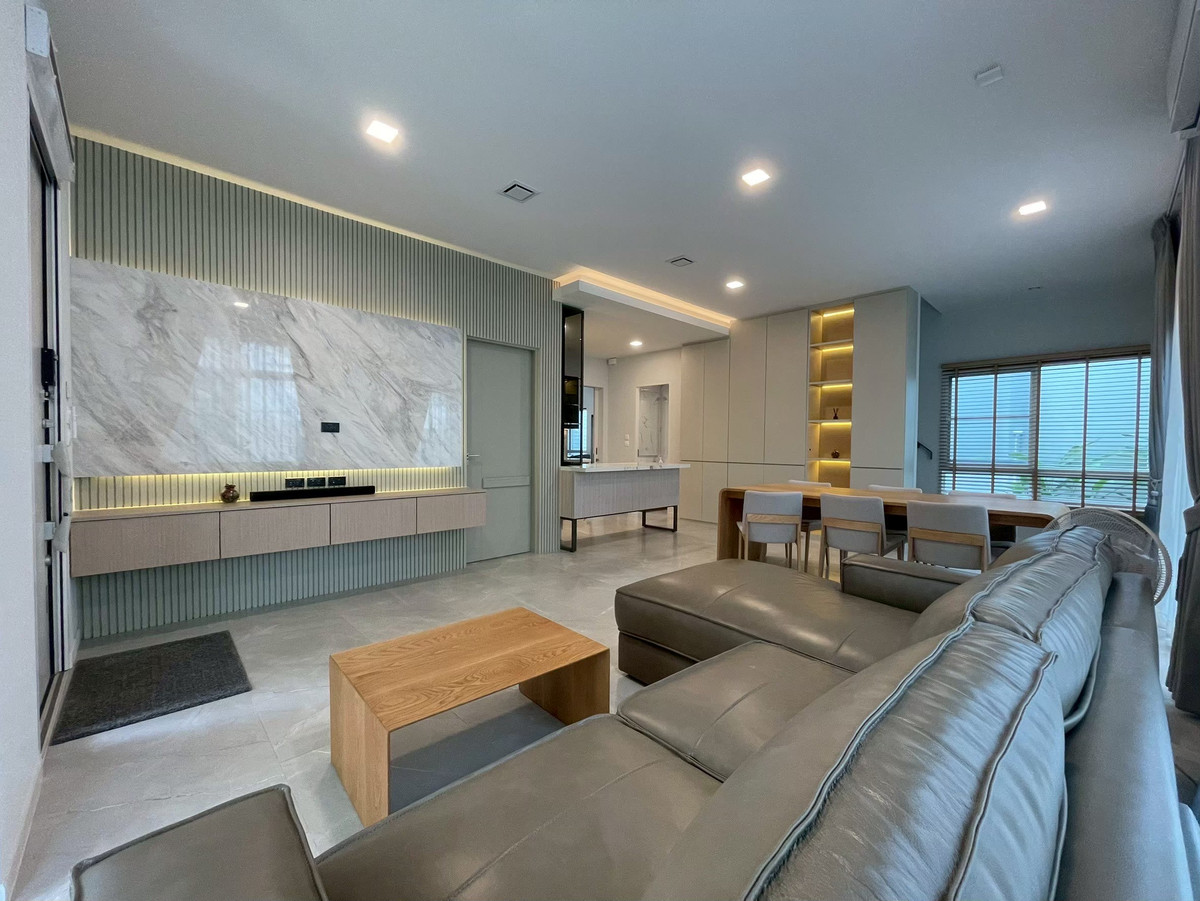 For RentHouseLadkrabang, Suwannaphum Airport : Mantana bangna wongwaen  for rent 