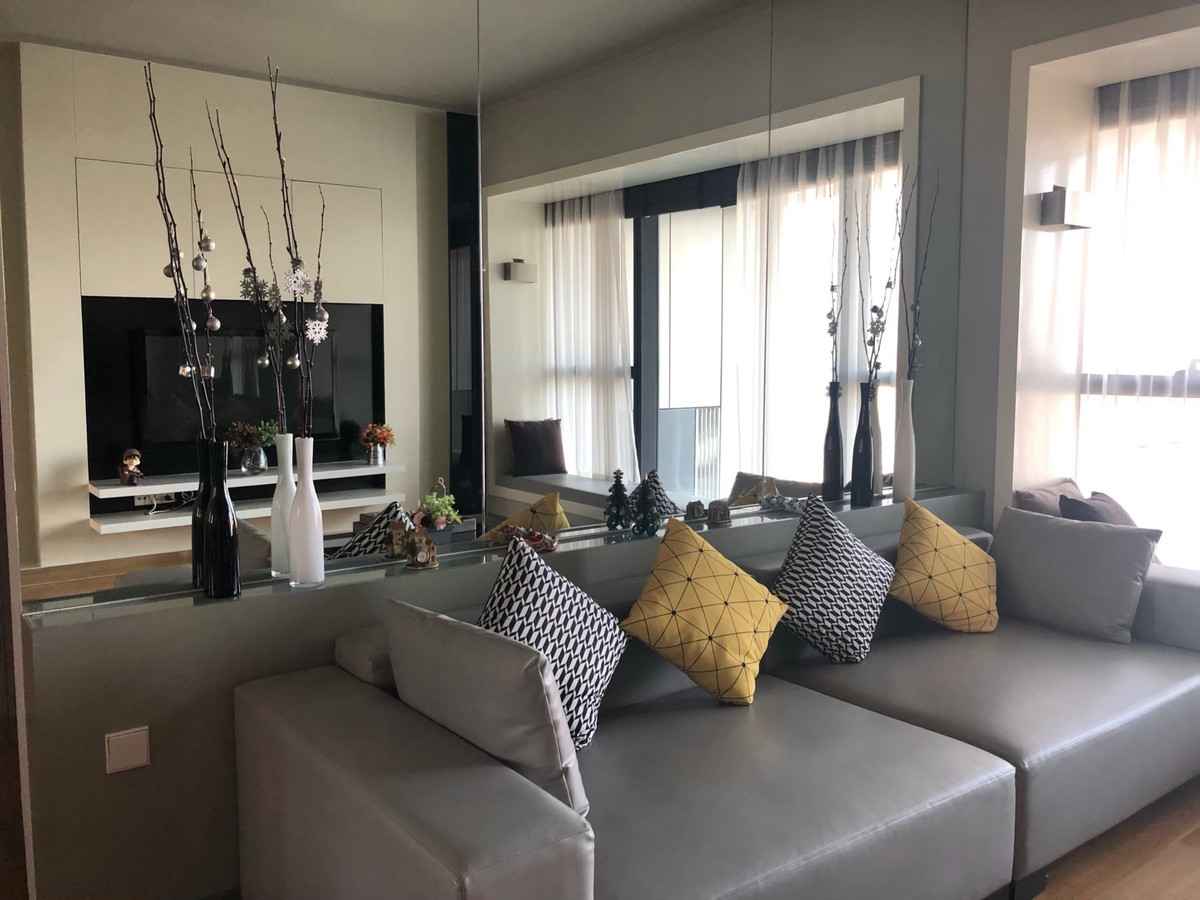 For SaleCondoSathorn, Narathiwat : For sale with tenant, fully furnished, high floor, Sathorn area, 2 bedrooms, 2 bathrooms, “The Met” 081-245-7349