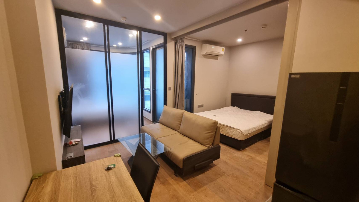 For RentCondoRatchathewi,Phayathai : Condo for rent Q Chidlom-Phetchaburi Condo fully furnished, ready to move in, close to BTS Chidlom and department stores!!