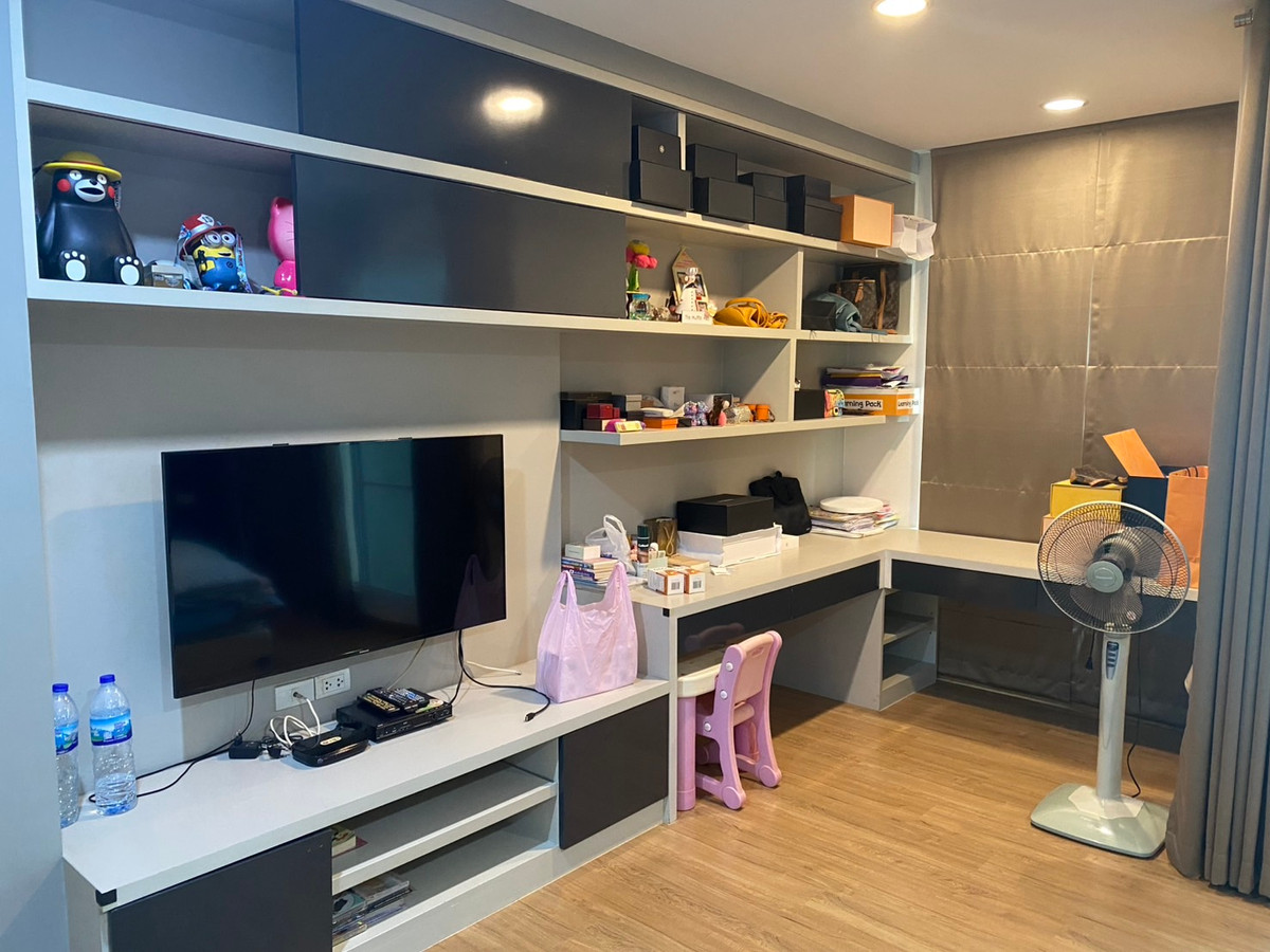 For SaleTownhomeEakachai, Bang Bon : Townhome Baan Klang Muang S Sense Sathorn - Taksin 2 / 3 Bedrooms (FOR SALE), Baan Klang Muang S Sense Sathorn - Taksin 2 / Townhome 3 Bedrooms (FOR SALE) BALL052