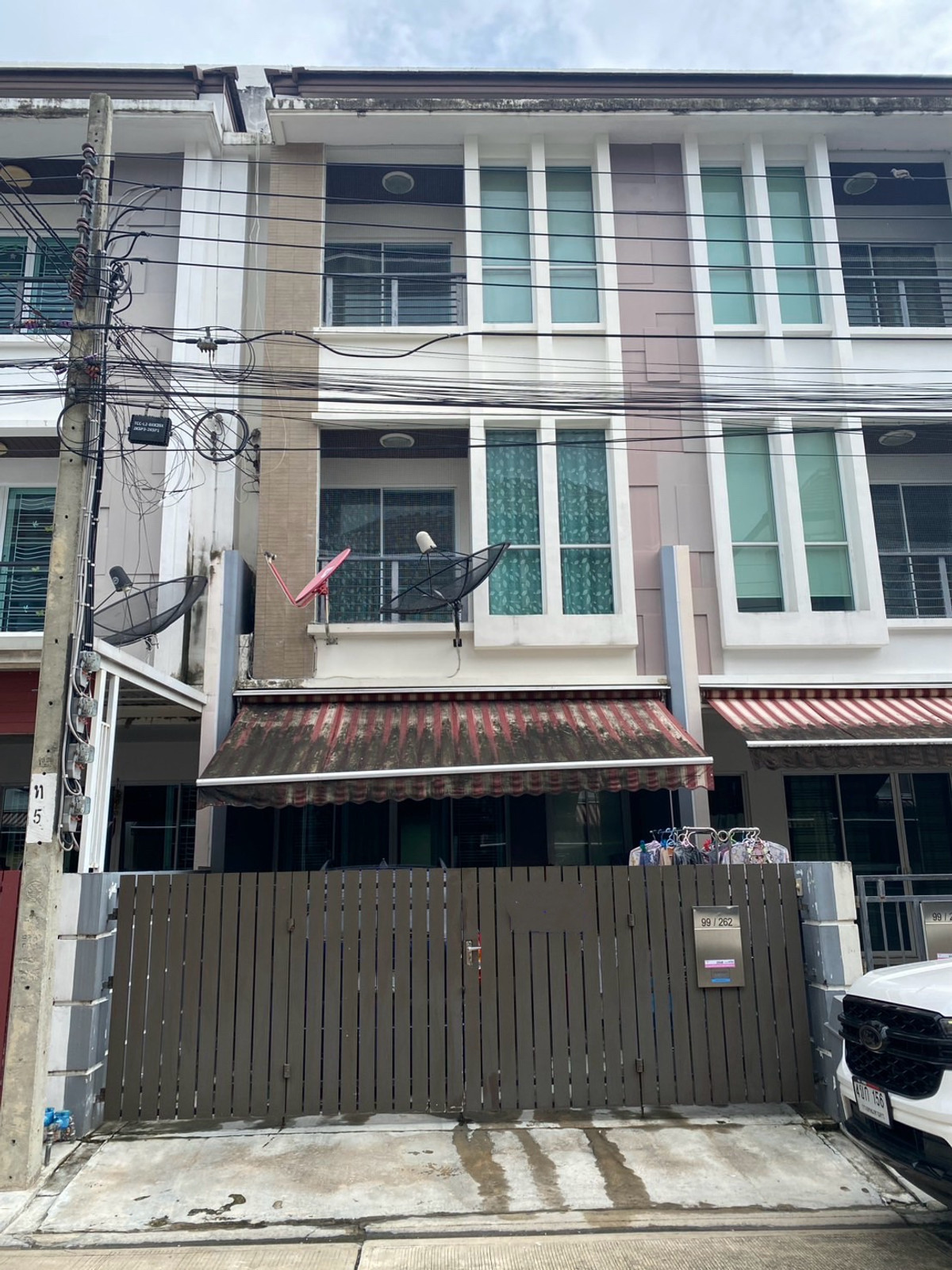 ขายทาวน์โฮมเอกชัย บางบอน : ทาวน์โฮม บ้านกลางเมือง เอสเซ้นส์ สาทร - ตากสิน 2 / 3 ห้องนอน (ขาย), Baan Klang Muang S Sense Sathorn - Taksin 2 / Townhome 3 Bedrooms (FOR SALE) BALL052