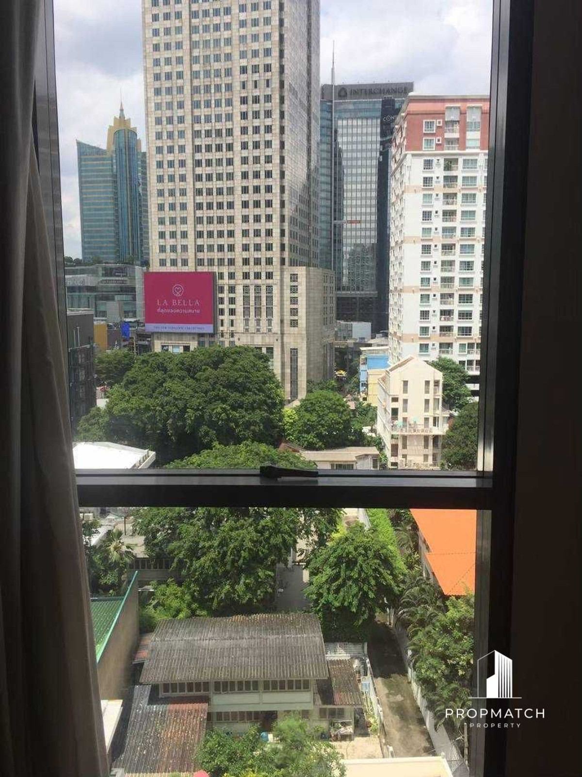 For SaleCondoSukhumvit, Asoke, Thonglor : 🏙 Domus Sukhumvit 16 – Spacious Luxury 2BR 22.5MB for Sale 📞 Bank 098-462-8898