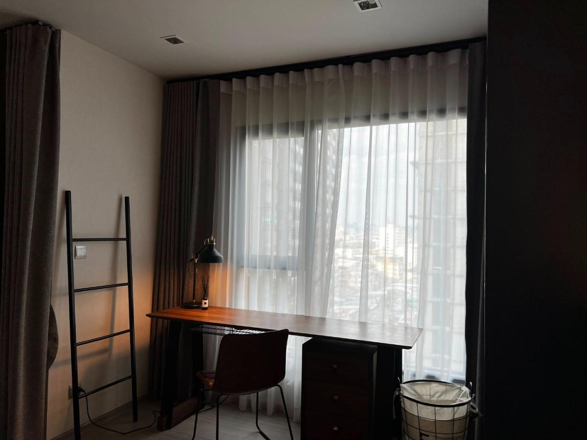 ให้เช่าคอนโดพระราม 9 เพชรบุรีตัดใหม่ RCA : 🔥ให้เช่าด่วน🔥 ไลฟ์ อโศก-พระราม 9  ห้องตกแต่งสวย เฟอร์นิเจอร์ครบพร้อมเข้าอยู่ ใกล้ MRT พระราม 9 