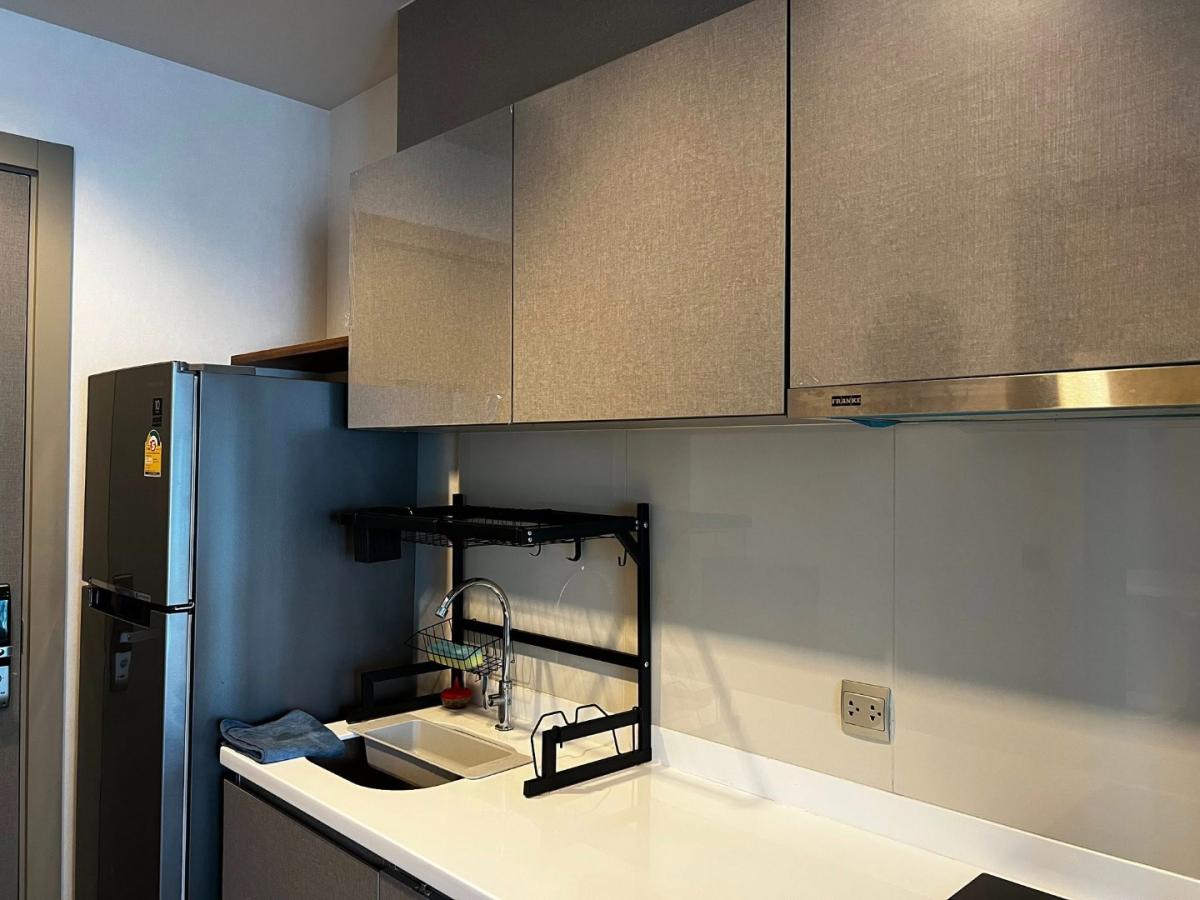 ให้เช่าคอนโดพระราม 9 เพชรบุรีตัดใหม่ RCA : 🔥ให้เช่าด่วน🔥 ไลฟ์ อโศก-พระราม 9  ห้องตกแต่งสวย เฟอร์นิเจอร์ครบพร้อมเข้าอยู่ ใกล้ MRT พระราม 9 