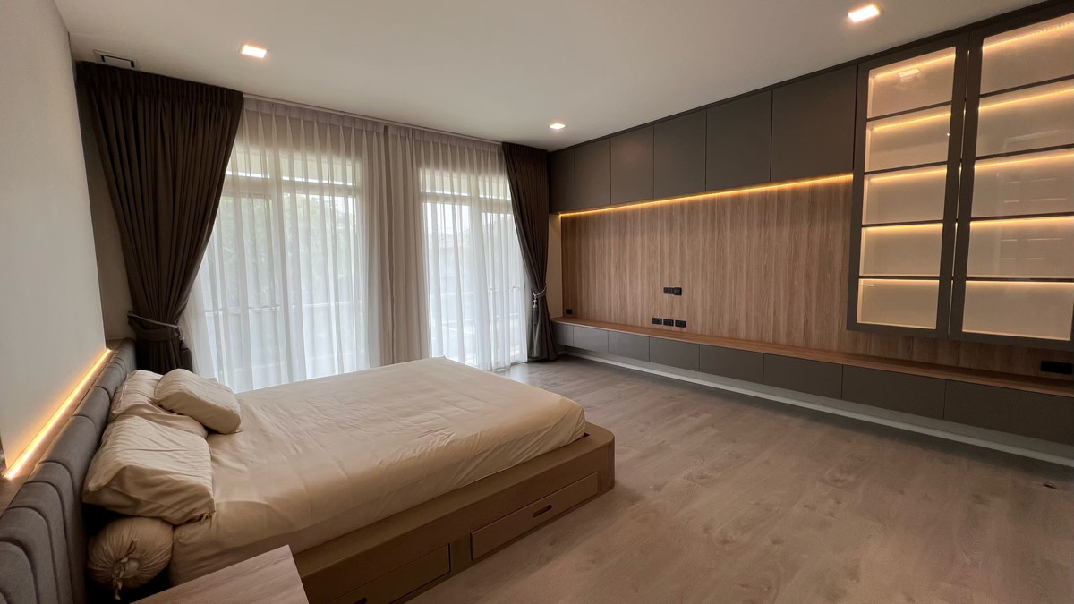 For RentHouseLadkrabang, Suwannaphum Airport : Mantana bangna wongwaen  for rent 