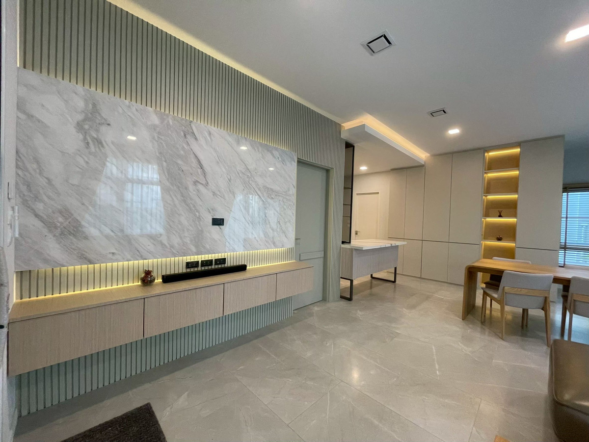 For RentHouseLadkrabang, Suwannaphum Airport : Mantana bangna wongwaen  for rent 