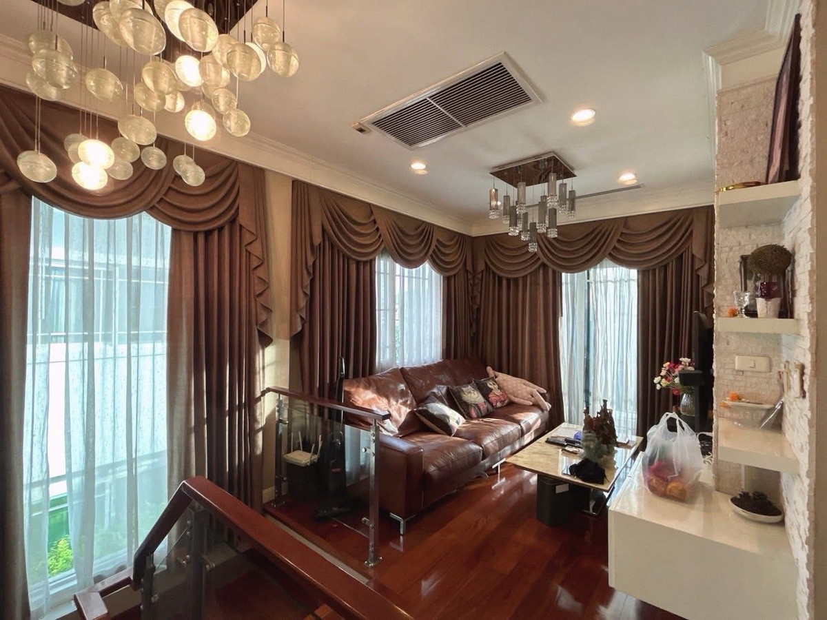 ขายบ้านพัฒนาการ ศรีนครินทร์ : 🏠บ้านสุดหรูวิวแม่น้ำพระราม9-กรุงเทพกรีฑา-ศรีนครินาร์ 3น4น จอดรถได้ถึง20-30คัน  3นอน4น้ำ 70ตรว. กลางกรุง  เช่า เพียง 65K ราคาขายเพียง10.9  เฟอร์ครบครัวในนอกโคตรคุ้ม 🛖