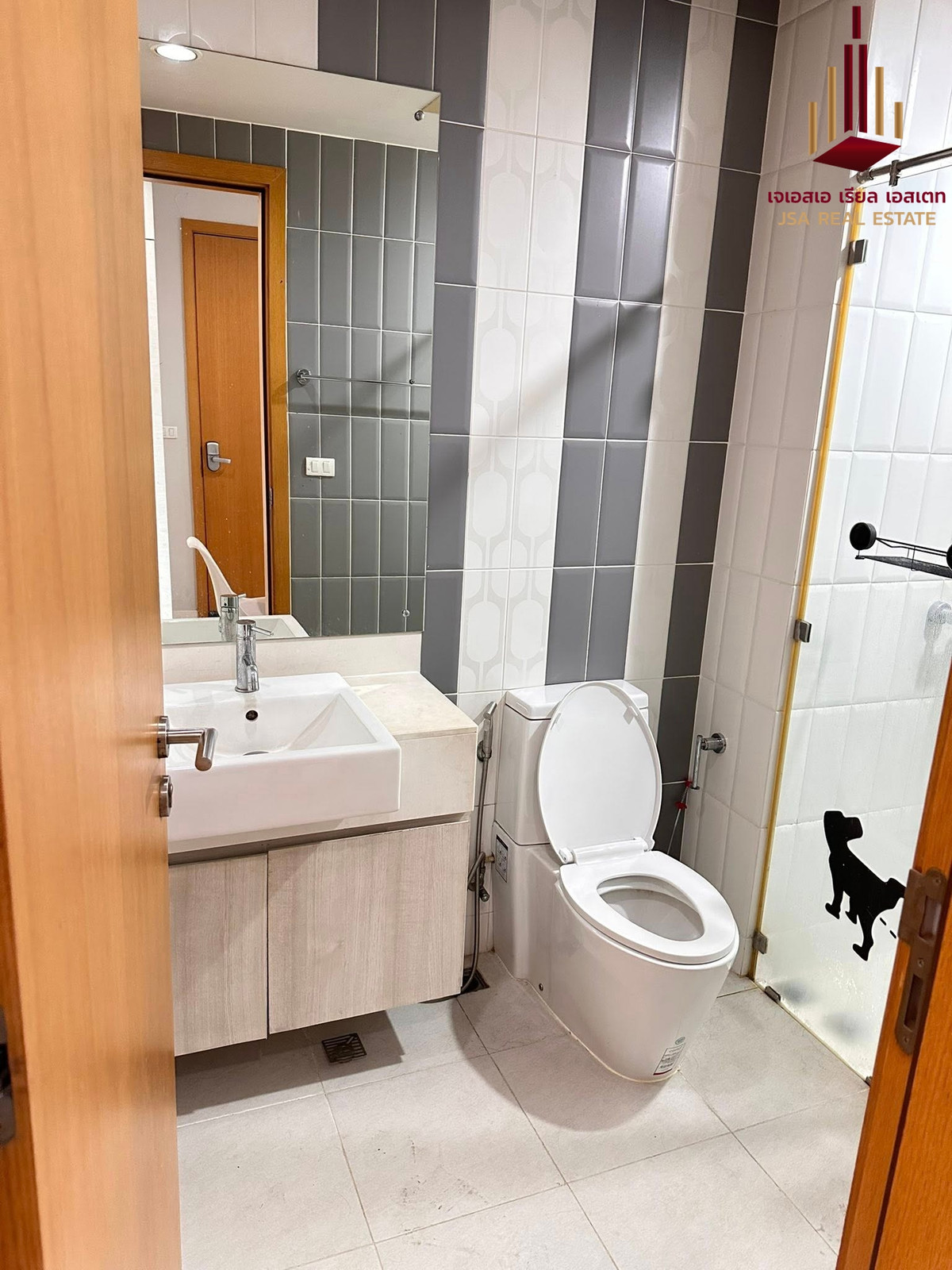 ให้เช่าคอนโดพระราม 9 เพชรบุรีตัดใหม่ RCA : ✨ For Rent : Circle Condominium Condo ✨  💰 Only 16,900 thb/month