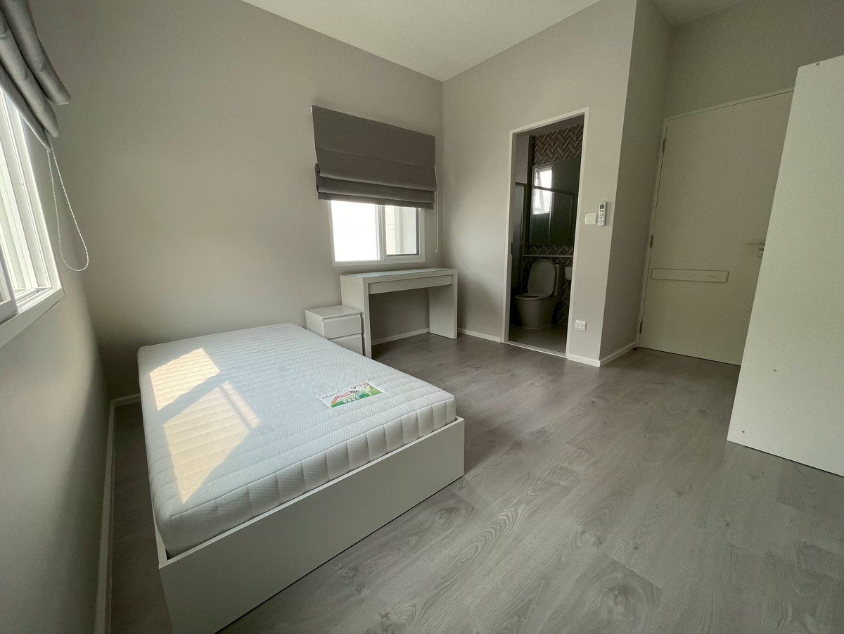 For RentHouseLadkrabang, Suwannaphum Airport : Mantana bangna wongwaen  for rent 