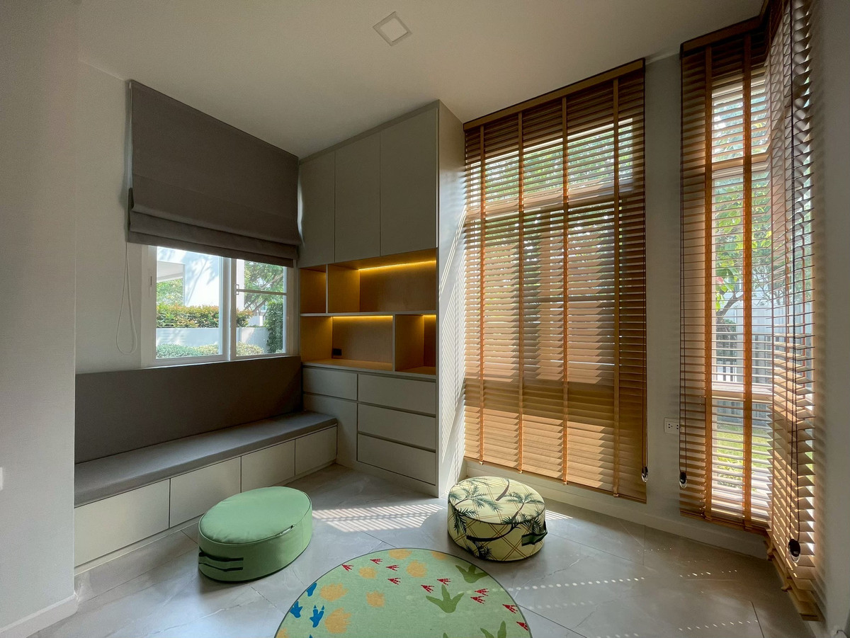 For RentHouseLadkrabang, Suwannaphum Airport : Mantana bangna wongwaen  for rent 