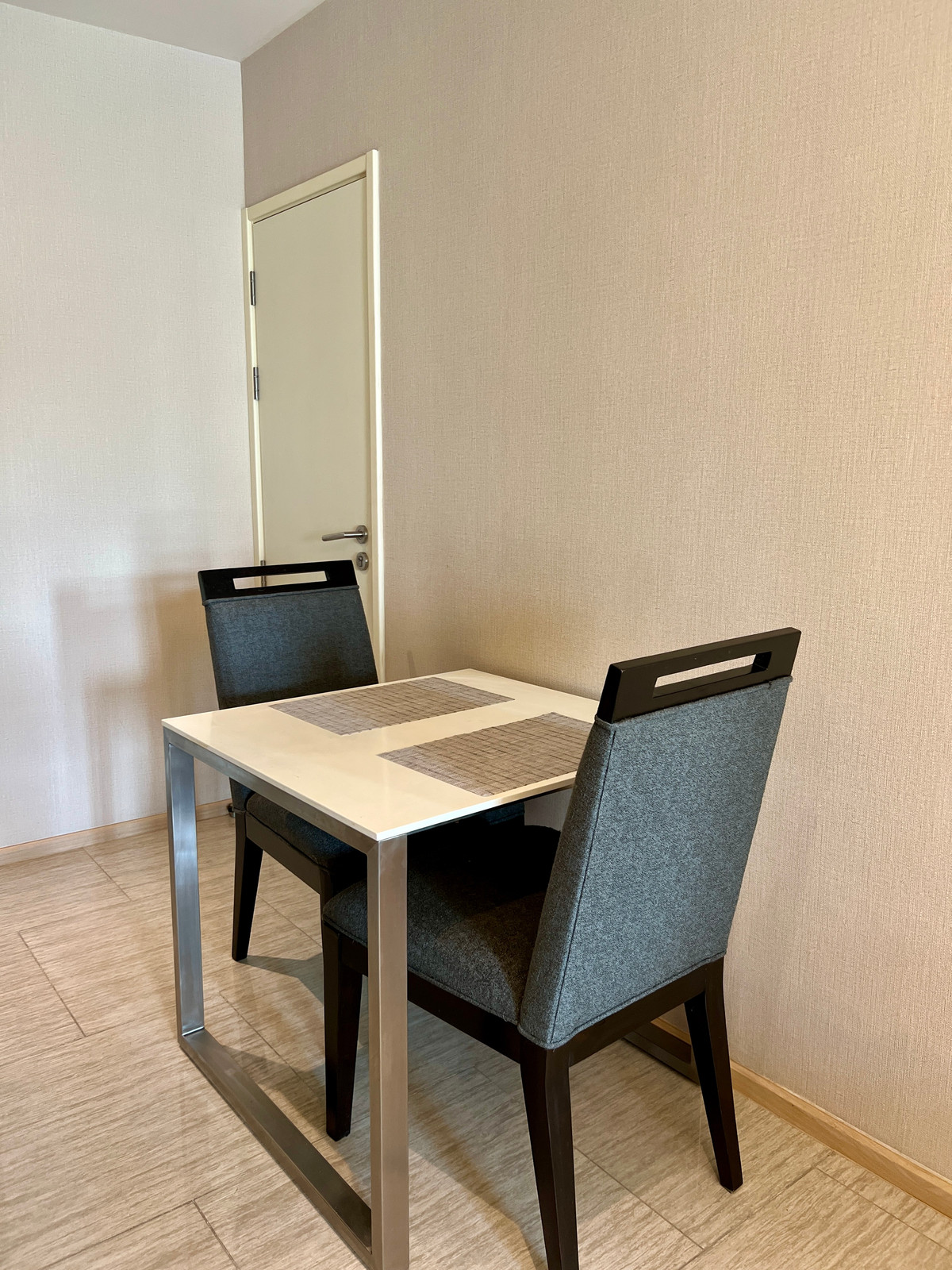 For RentCondoSukhumvit, Asoke, Thonglor : For rent: H Sukhumvit 43, 25,000 baht/month [MNr251005]