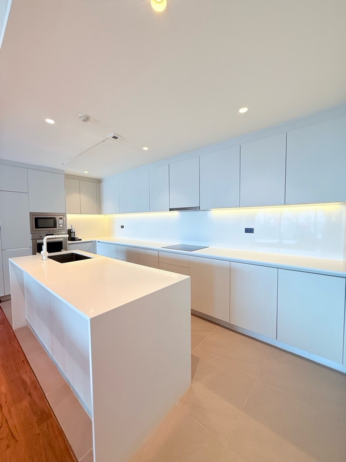 ขายคอนโดสุขุมวิท อโศก ทองหล่อ : 🔥 EXCLUSIVE LISTING | LACITTA DELRE THONGLOR 16