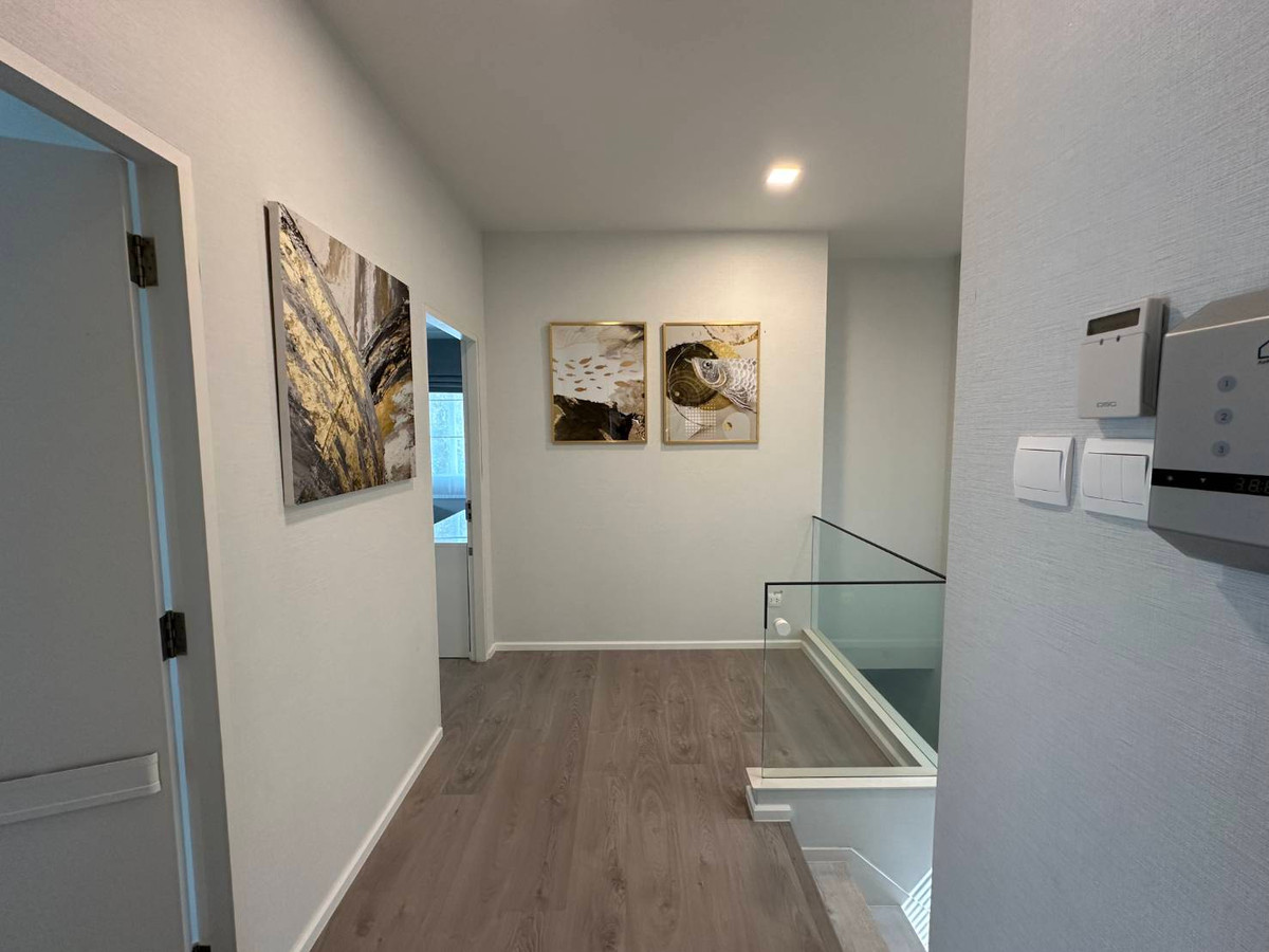 For RentHouseLadkrabang, Suwannaphum Airport : Mantana bangna wongwaen fir rent 