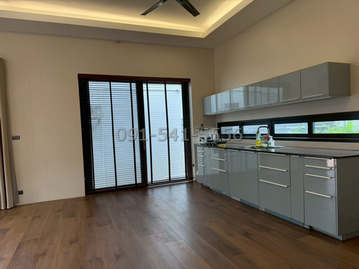 ขายบ้านสกลนคร : ขายบ้านสวย 2 หลัง อารียา ลิฟวิ่ง สกลนคร ที่ดินรวม 117.5 ตรว เหมาะสำหรับครอบครัวใหญ่ อยู่สบาย บรรยากาศร่มรื่น มีสวนรอบบ้าน