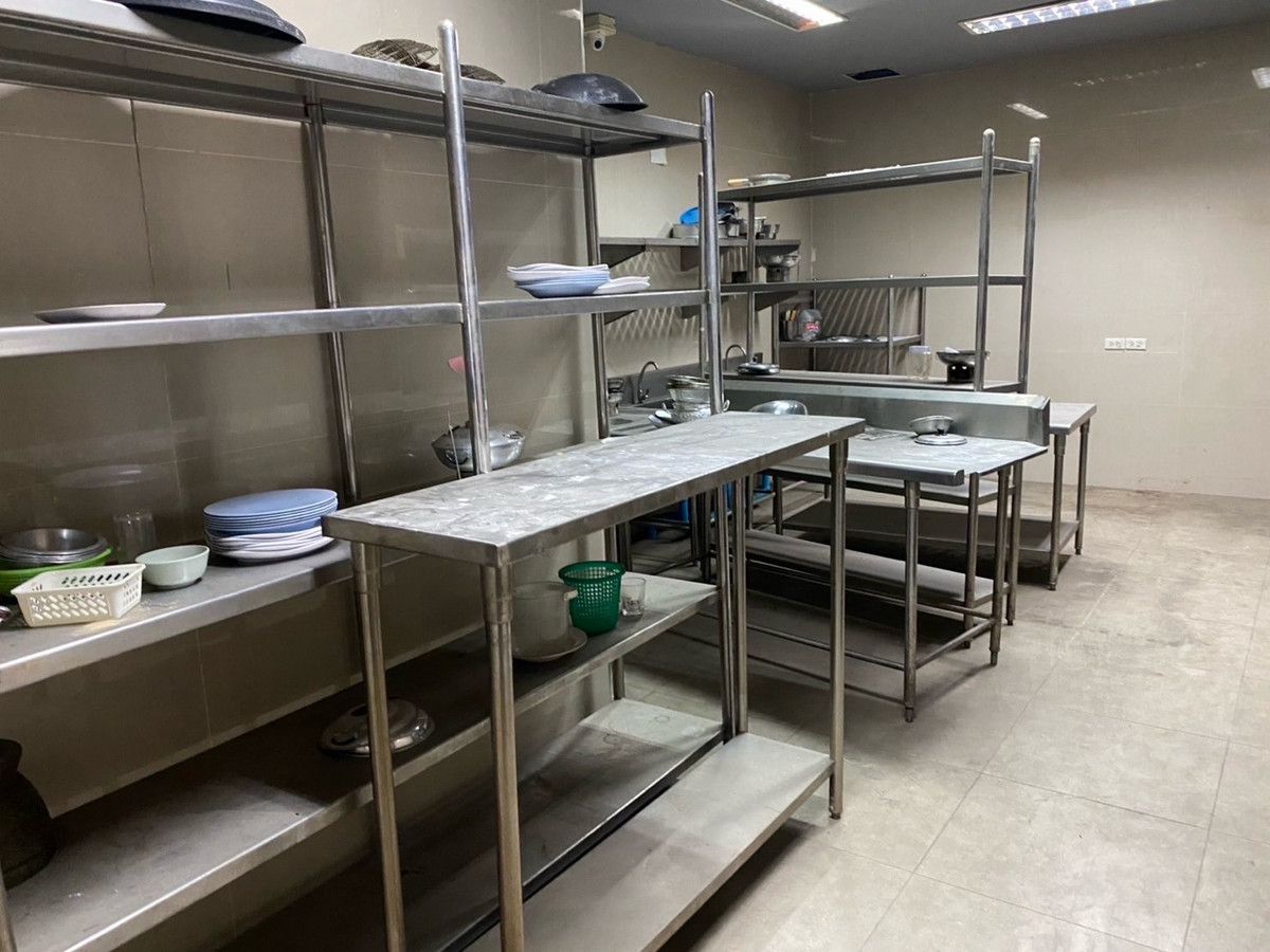 ให้เช่าร้านค้า/ตลาดนัดโชคชัย4 ลาดพร้าว71 : ให้เช่า อาคารเชิงพาณิชย์ ริมถนน โชคชัย 4 ลาดพร้าว ไม่เน้นที่จอดรถ