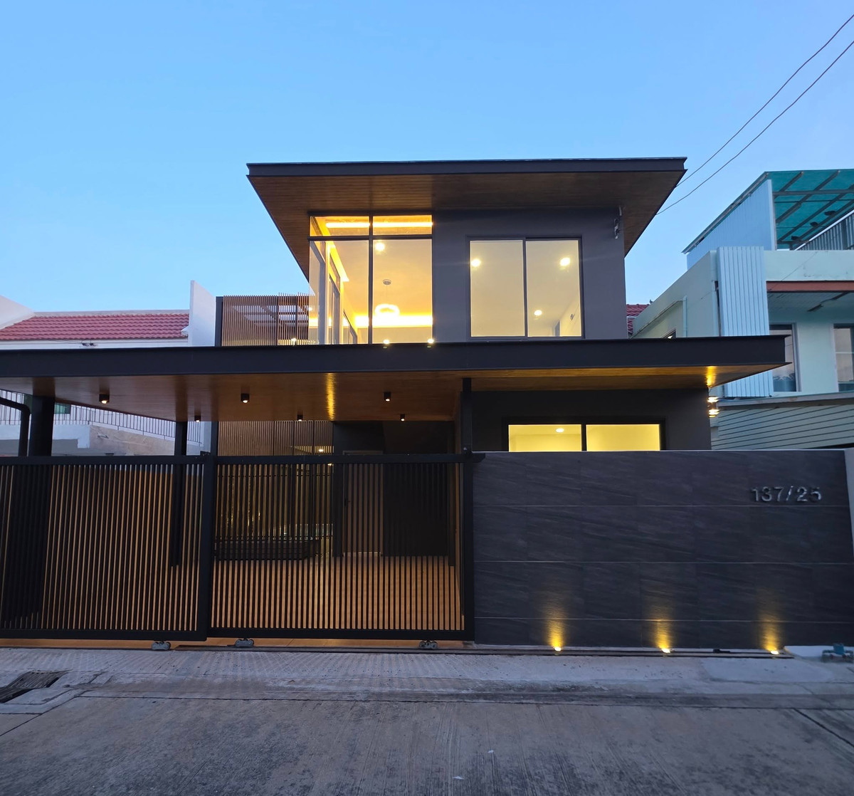 For SaleHouseOnnut, Udomsuk : Single house, Pool Villa, good location, only 700 meters from BTS Bang Chak...at a price better than living in a condo, only 14.9 million baht.