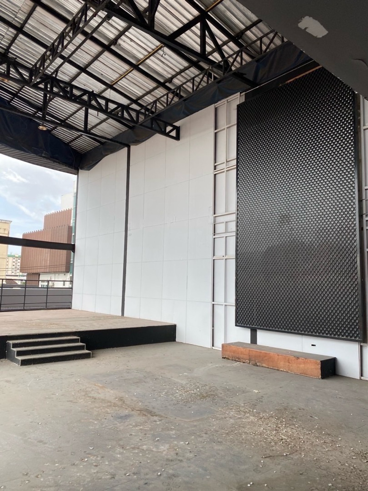 ให้เช่าร้านค้า/ตลาดนัดโชคชัย4 ลาดพร้าว71 : ให้เช่า อาคารเชิงพาณิชย์ ริมถนน โชคชัย 4 ลาดพร้าว ไม่เน้นที่จอดรถ