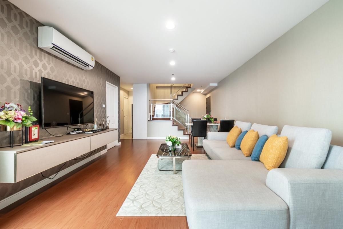 ให้เช่าคอนโดพระราม 9 เพชรบุรีตัดใหม่ RCA : Belle Grand Rama 9 /  / 3 ห้องนอน 108 ตร.ม. โทร 0937890899