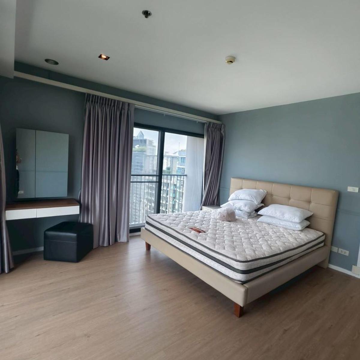 ให้เช่าคอนโดสุขุมวิท อโศก ทองหล่อ : Noble Remix /  / 3 ห้องนอน 103 ตร.ม. โทร 0937890899