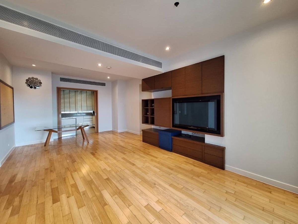 ให้เช่าคอนโดสุขุมวิท อโศก ทองหล่อ : The Millennium Residence /  / 3 ห้องนอน 149 ตร.ม. โทร 0937890899