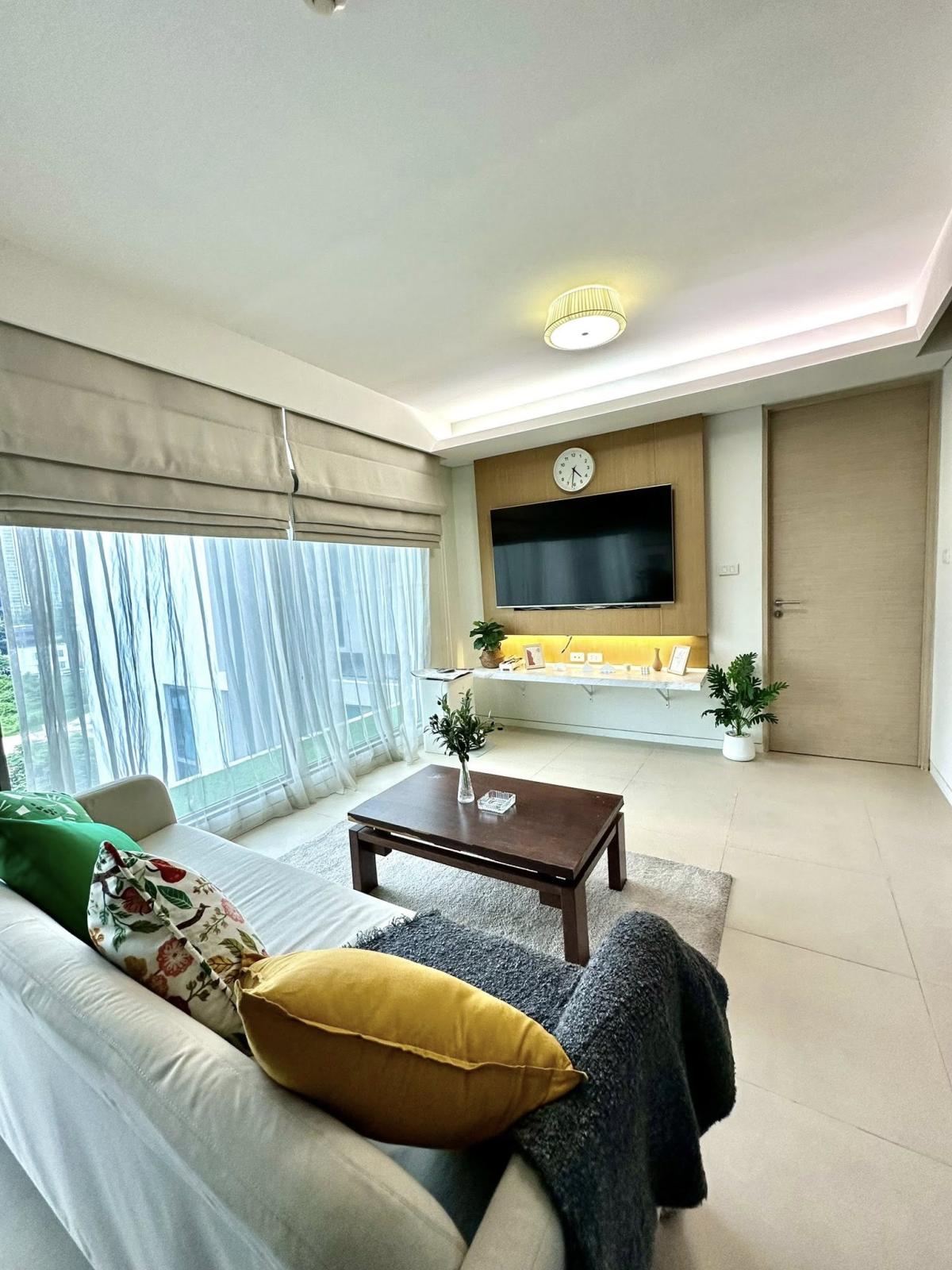 ให้เช่าคอนโดสุขุมวิท อโศก ทองหล่อ : Siamese 39 /  / 3 ห้องนอน 113 ตร.ม. โทร 0937890899