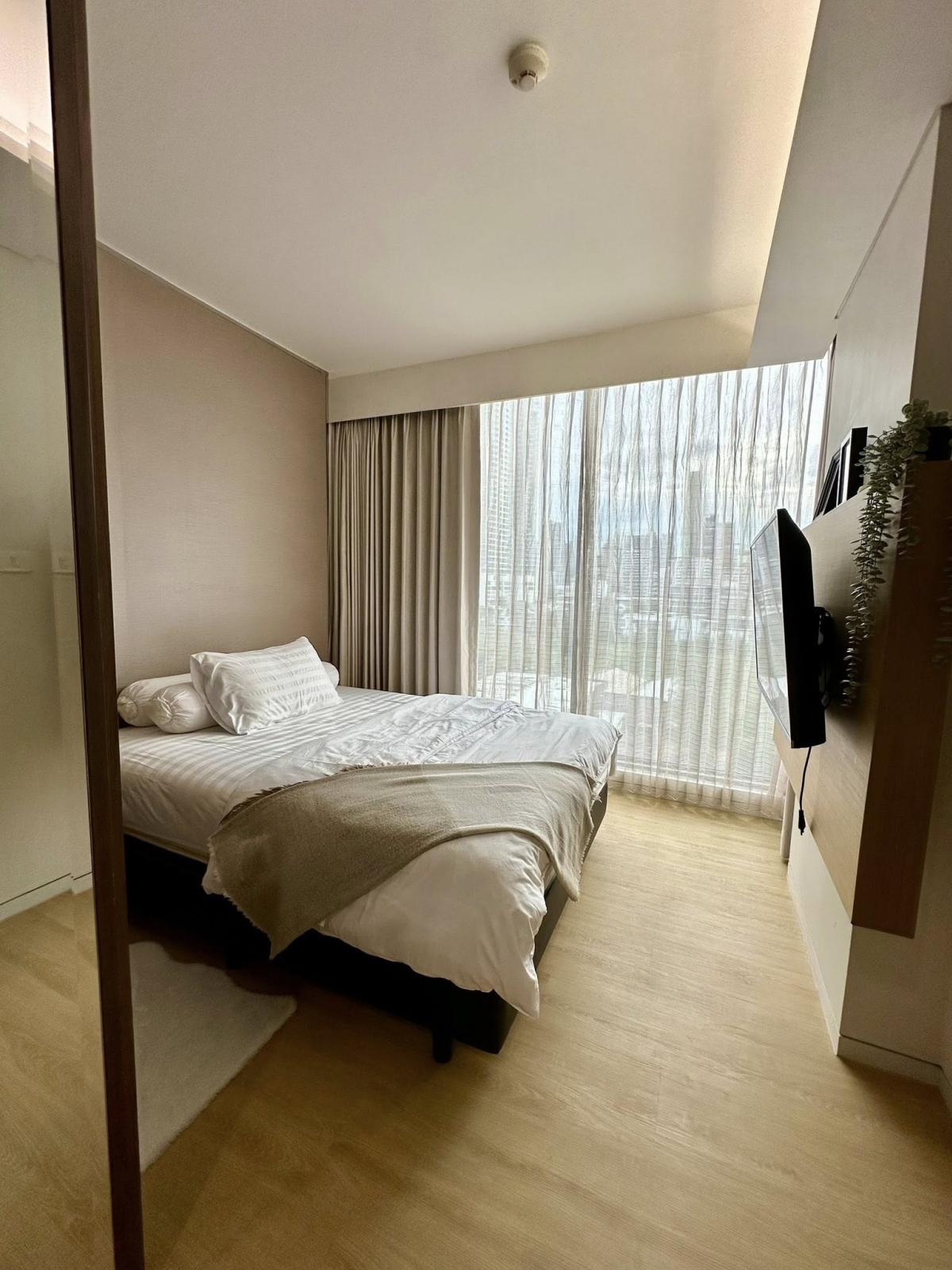 ให้เช่าคอนโดสุขุมวิท อโศก ทองหล่อ : Siamese 39 /  / 3 ห้องนอน 113 ตร.ม. โทร 0937890899