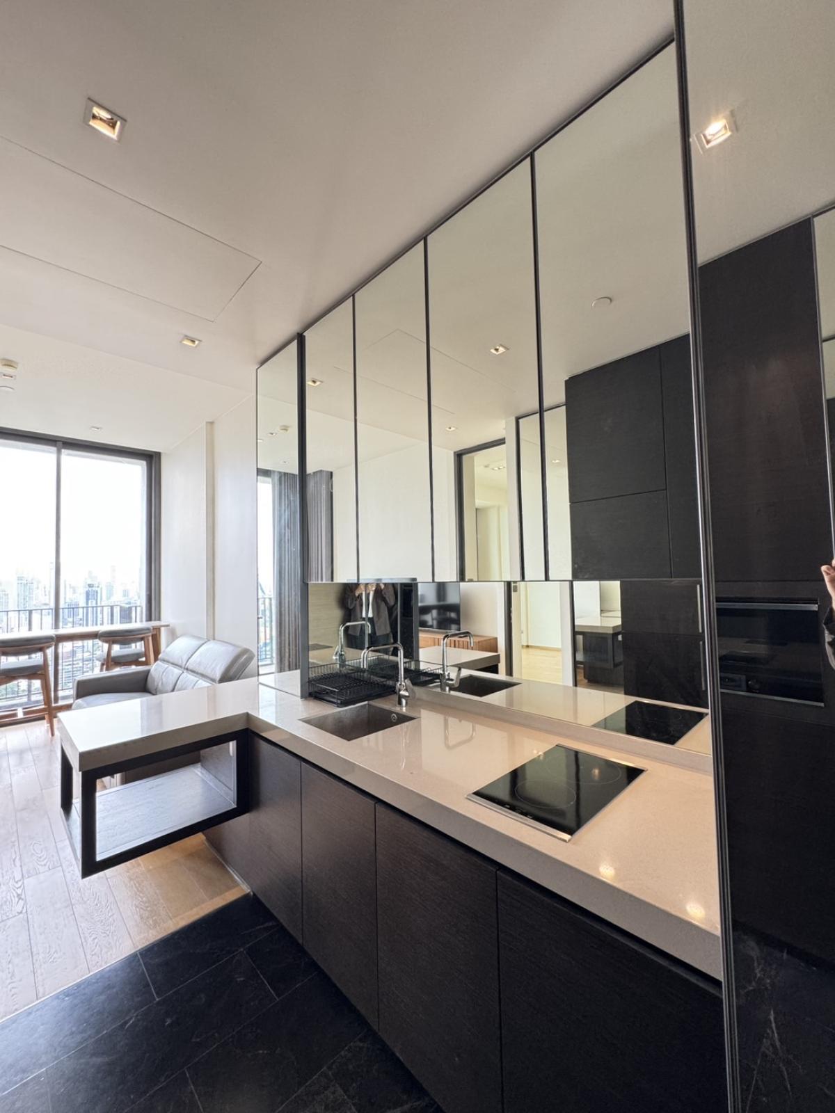 ให้เช่าคอนโดวิทยุ ชิดลม หลังสวน : 28 Chidlom /  / 1 ห้องนอน 44 ตร.ม. โทร 0937890899