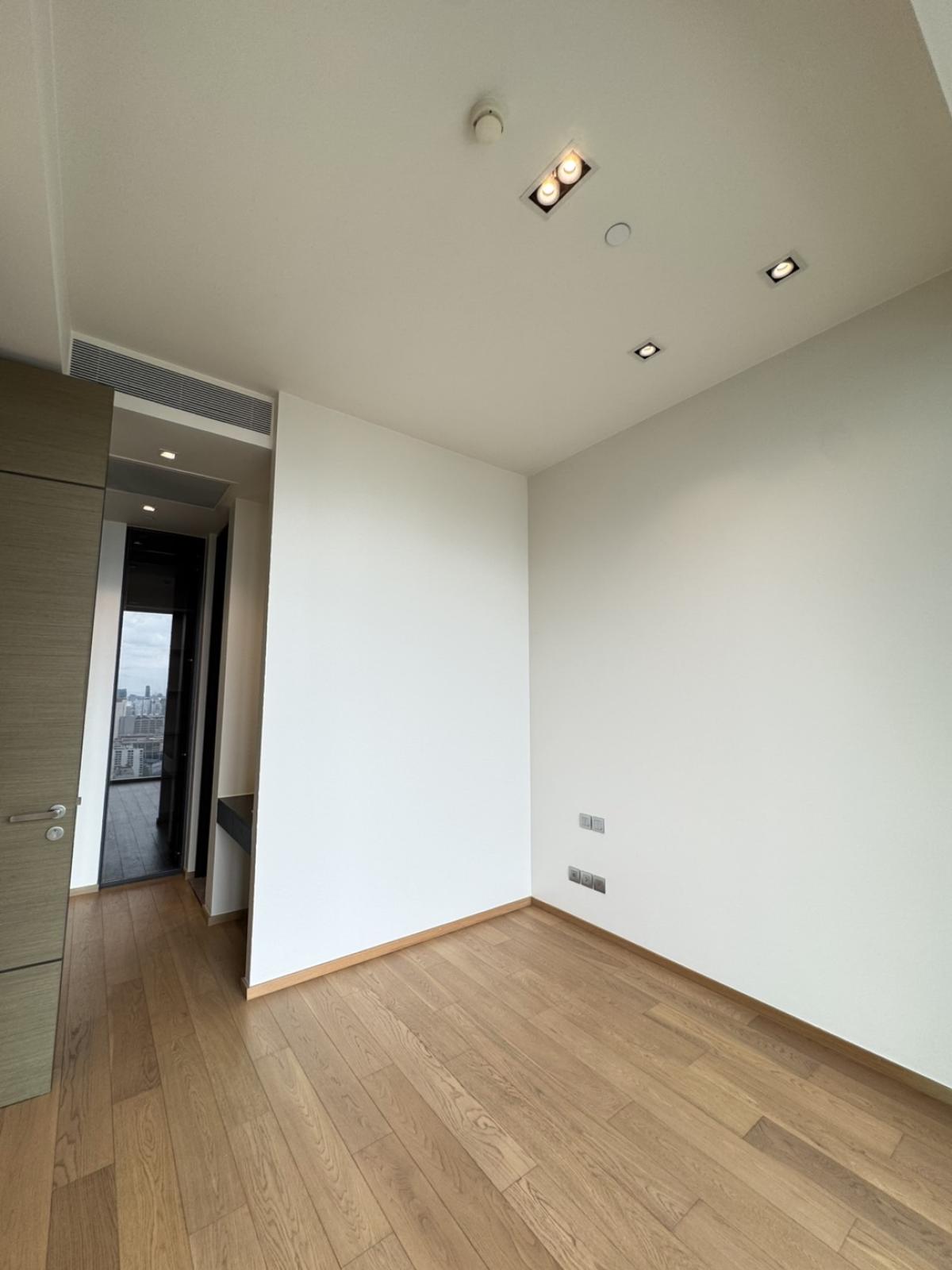 ให้เช่าคอนโดวิทยุ ชิดลม หลังสวน : 28 Chidlom /  / 1 ห้องนอน 44 ตร.ม. โทร 0937890899