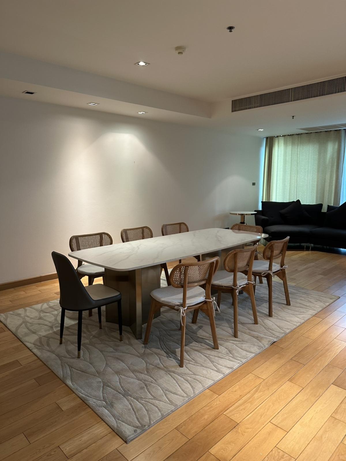 ให้เช่าคอนโดสุขุมวิท อโศก ทองหล่อ : Belgravia Residence Sukhumvit 30/1 /  / 4 ห้องนอน 297 ตร.ม. โทร 0937890899