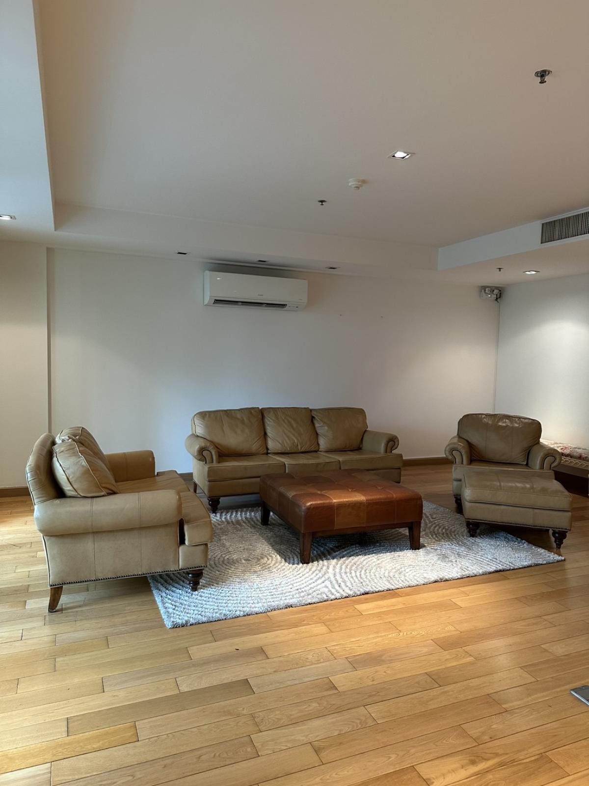 ให้เช่าคอนโดสุขุมวิท อโศก ทองหล่อ : Belgravia Residence Sukhumvit 30/1 /  / 4 ห้องนอน 297 ตร.ม. โทร 0937890899