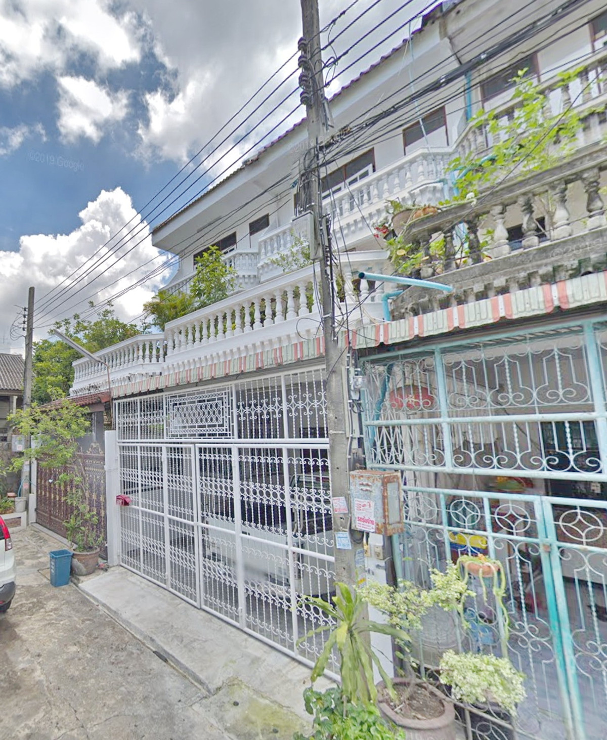 For RentTownhomeRatchadapisek, Huaikwang, Suttisan : HK0211😊 For RENT Townhouse for rent, 4 floors, 7 bedrooms, near MRT. Suthisan🏢Huai Khwang🔔House area: 28 sq m.🔔Usable area: 400 sq m.💲Rent: 60,000฿📞O99-5919653,O65-9423251✅LineID:@sureresidence