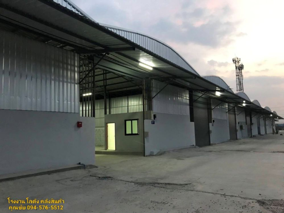 For RentWarehouseMahachai Samut Sakhon : Warehouse, factory for rent, Dee Charoen Project, Bang Nam Chuet Intersection, starting size 100 to 1,500 sq m, 3-phase electricity, size 30 (100) A, Mueang Samut Sakhon