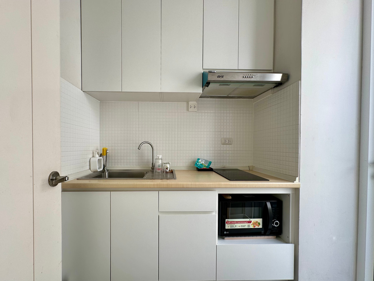 ให้เช่าทาวน์โฮมอ่อนนุช อุดมสุข : ให้เช่าทาวน์โฮม (บ้านเปล่า - พึ่งรีโนเวต) สภาพใหม่ พร้อมอยู่ บ้านกลางเมือง สุขุมวิท 77 - 3 ชั้น 3 ห้องนอน | 3 ห้องน้ำ (176 ตรม) โทร 096-651-4465